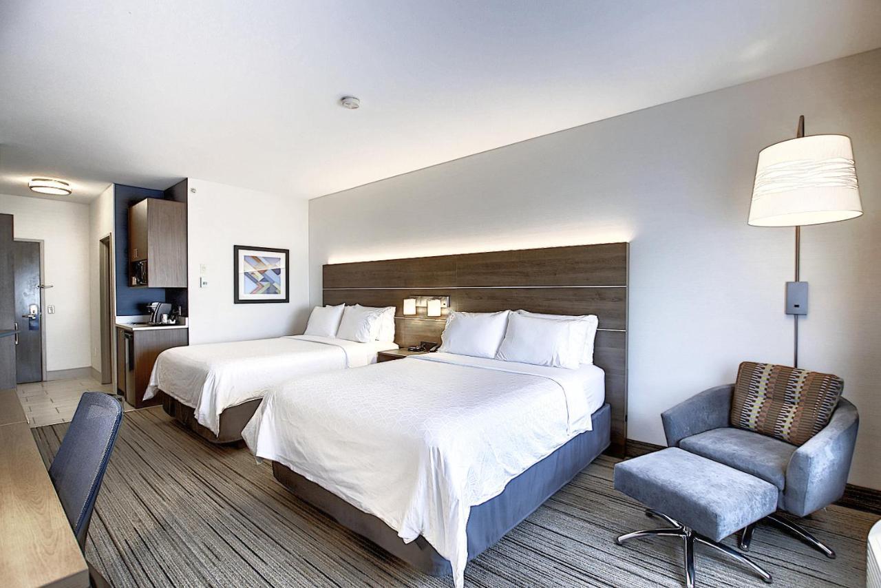 Holiday Inn Express Airport Calgary By Ihg Exteriér fotografie